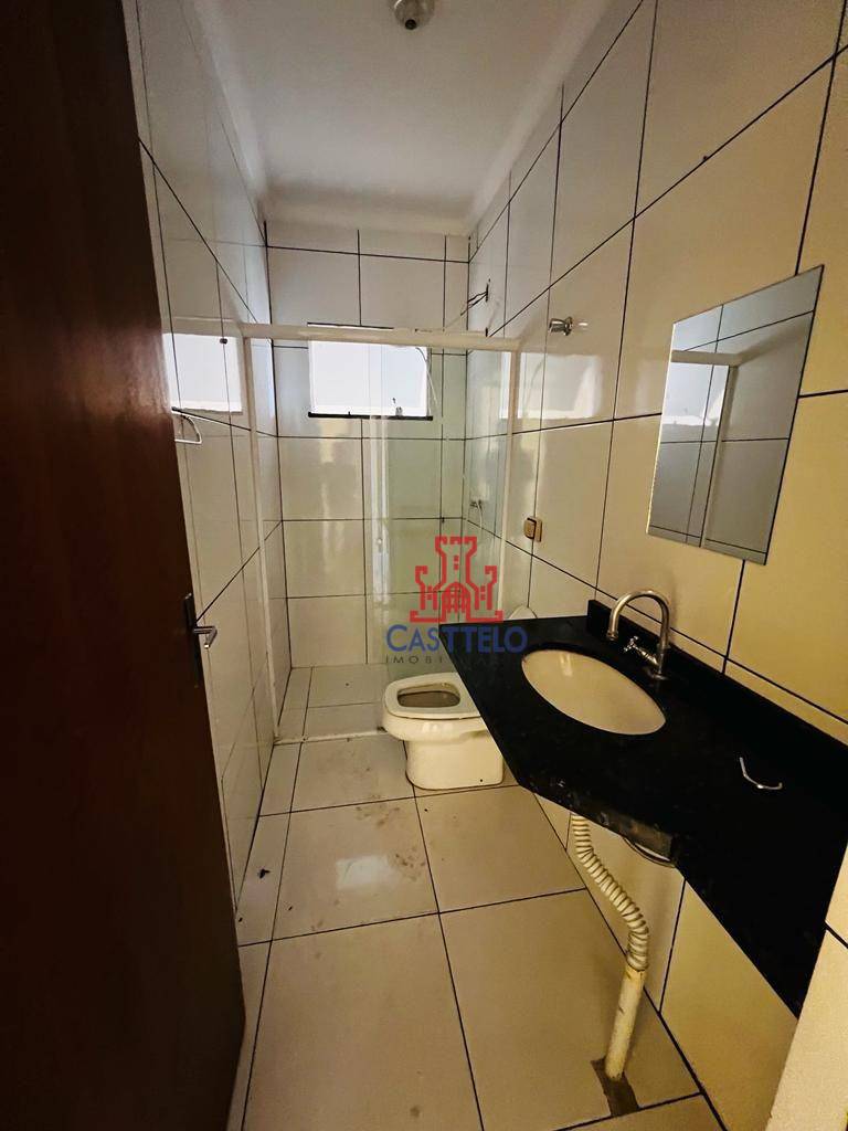 Casa à venda com 4 quartos, 250m² - Foto 15