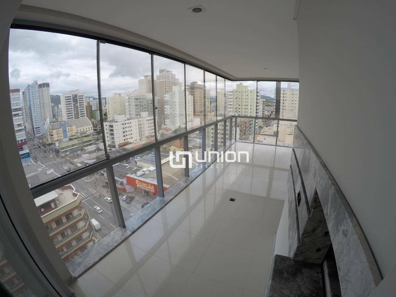 Apartamento à venda com 4 quartos, 222m² - Foto 5