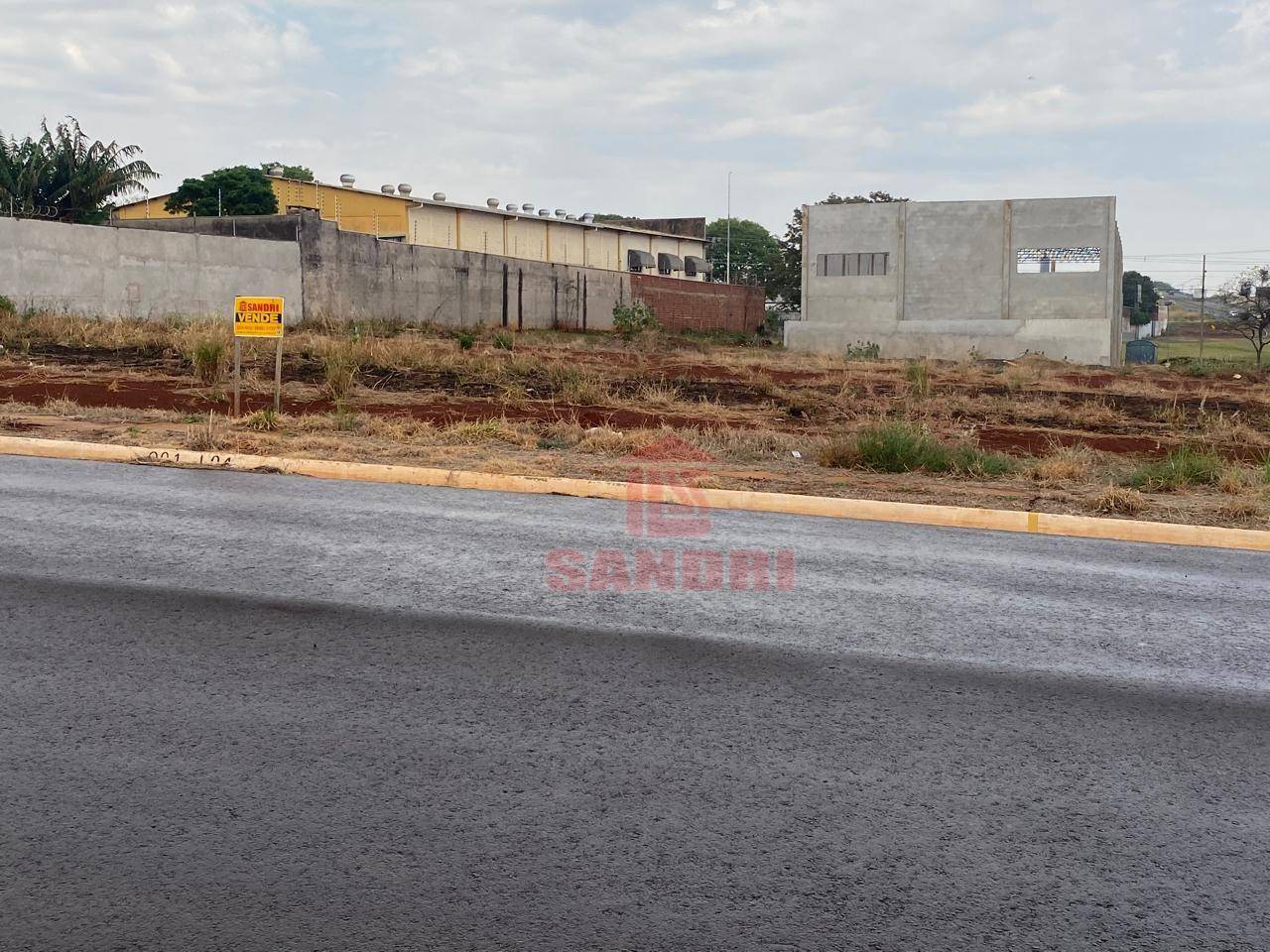 Loteamento e Condomínio, 736 m² - Foto 2