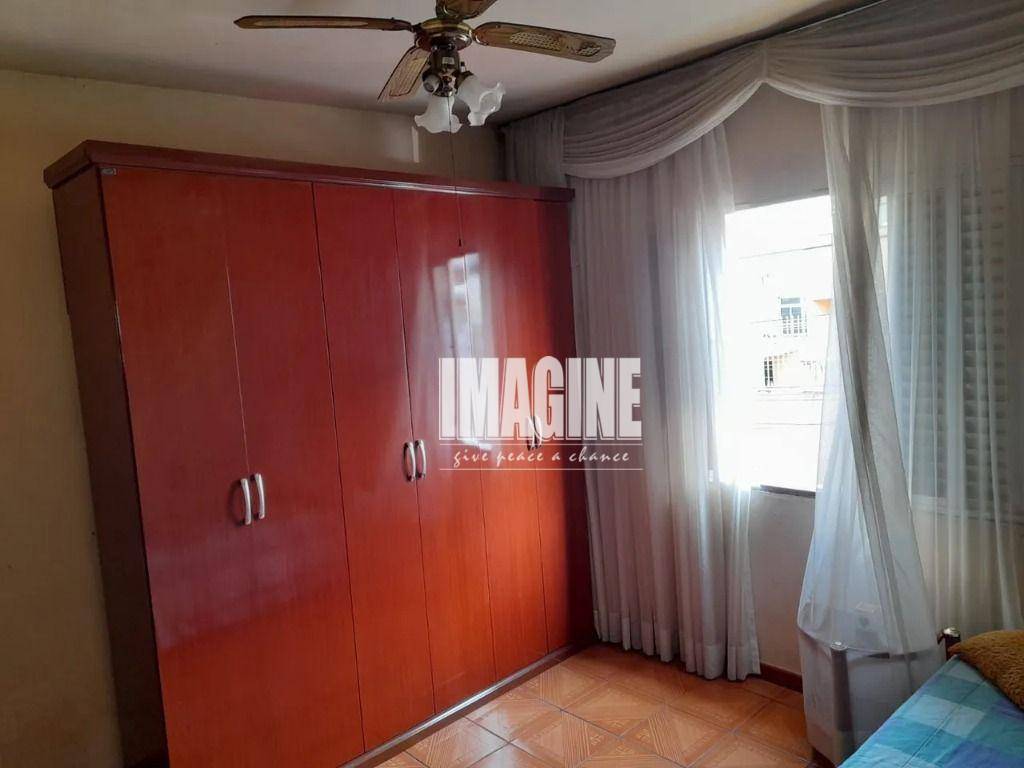 Casa à venda com 2 quartos, 124m² - Foto 4