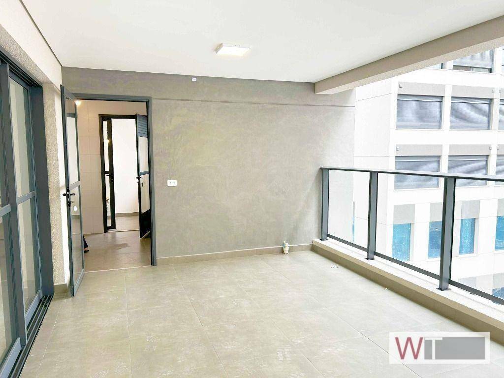 Apartamento à venda com 3 quartos, 141m² - Foto 2