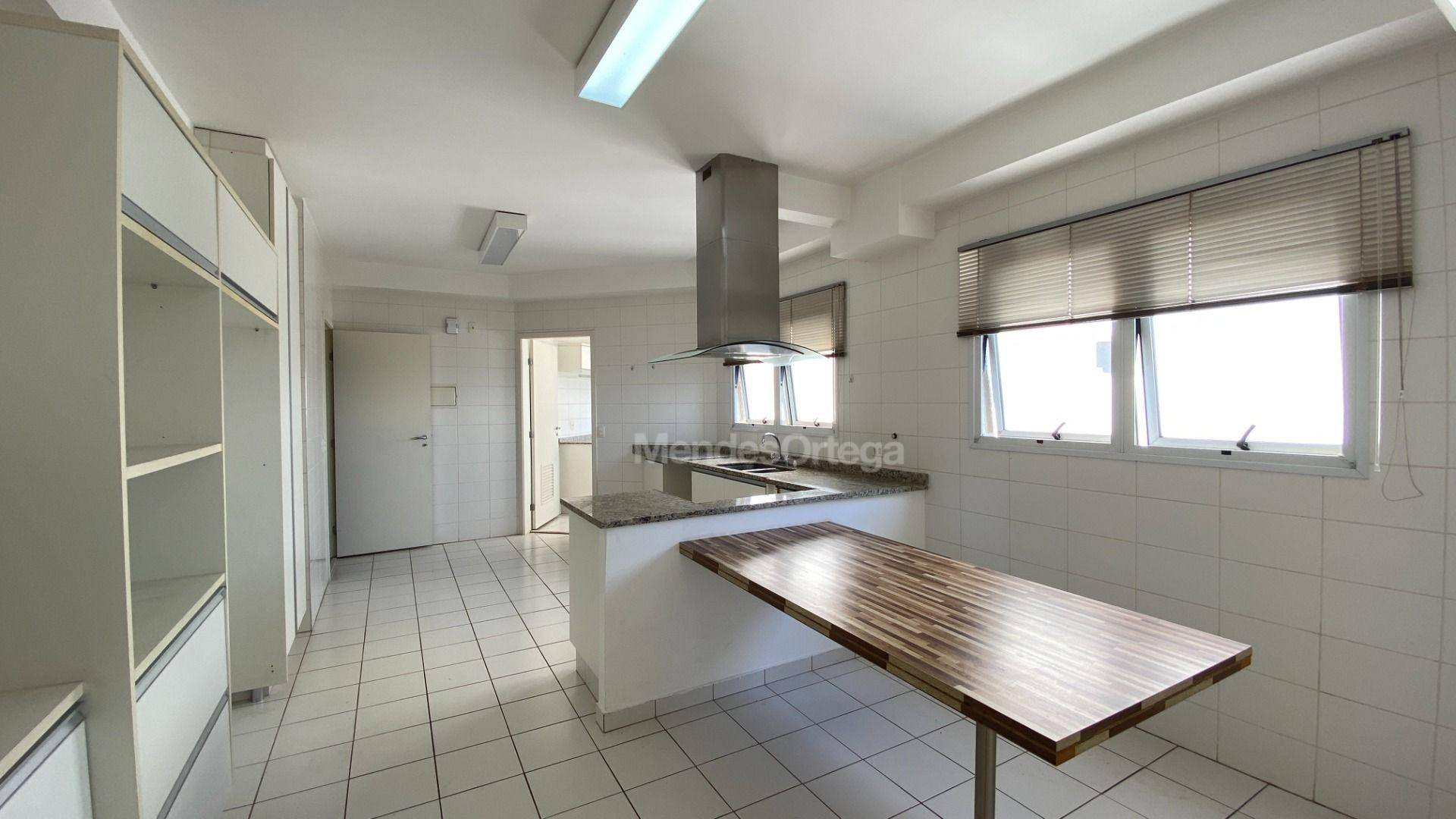 Apartamento à venda com 3 quartos, 236m² - Foto 20