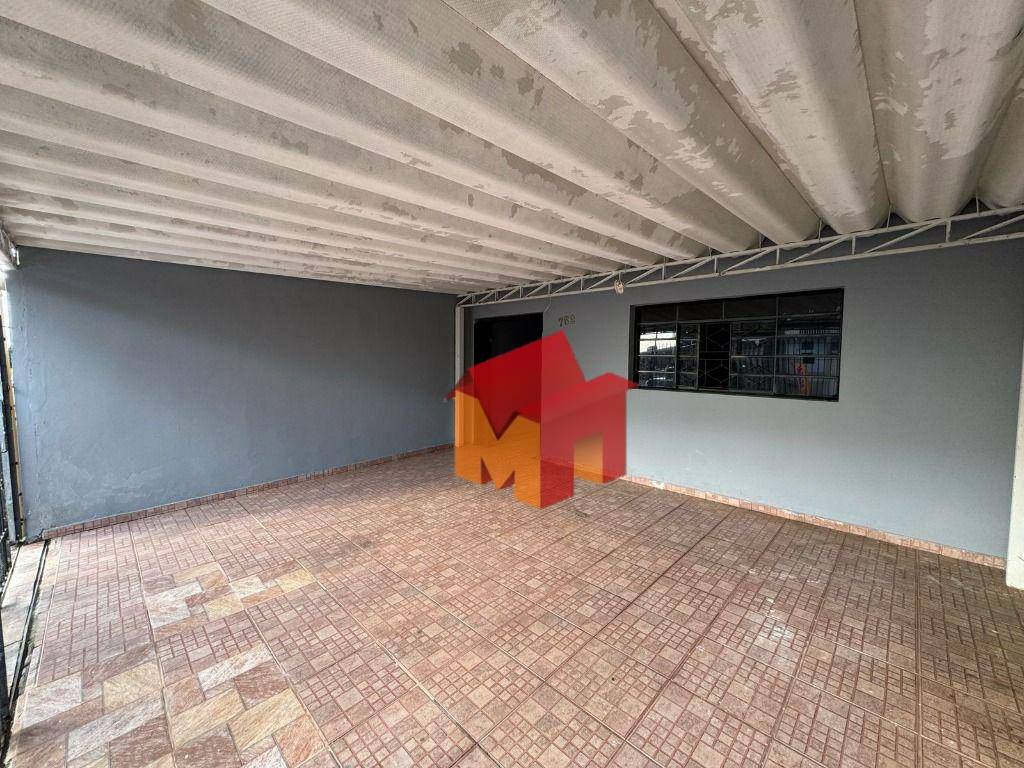 Casa à venda com 3 quartos, 102m² - Foto 1