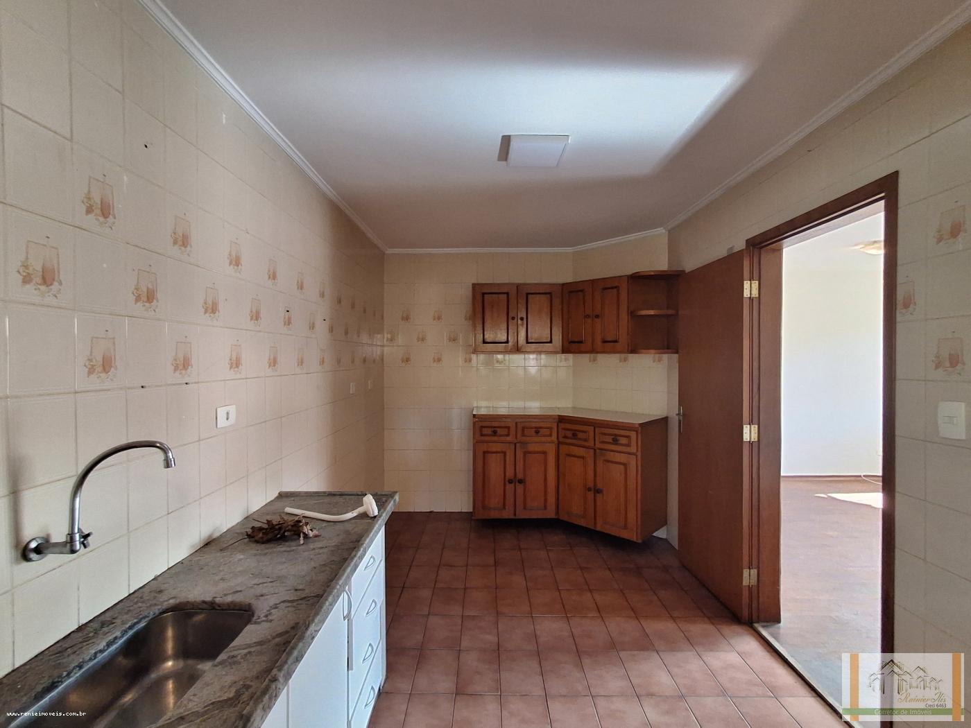 Apartamento à venda com 3 quartos, 94m² - Foto 8