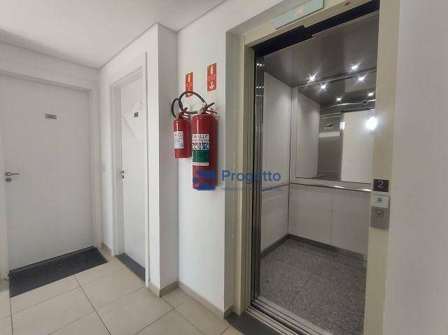 Apartamento à venda com 3 quartos, 60m² - Foto 2