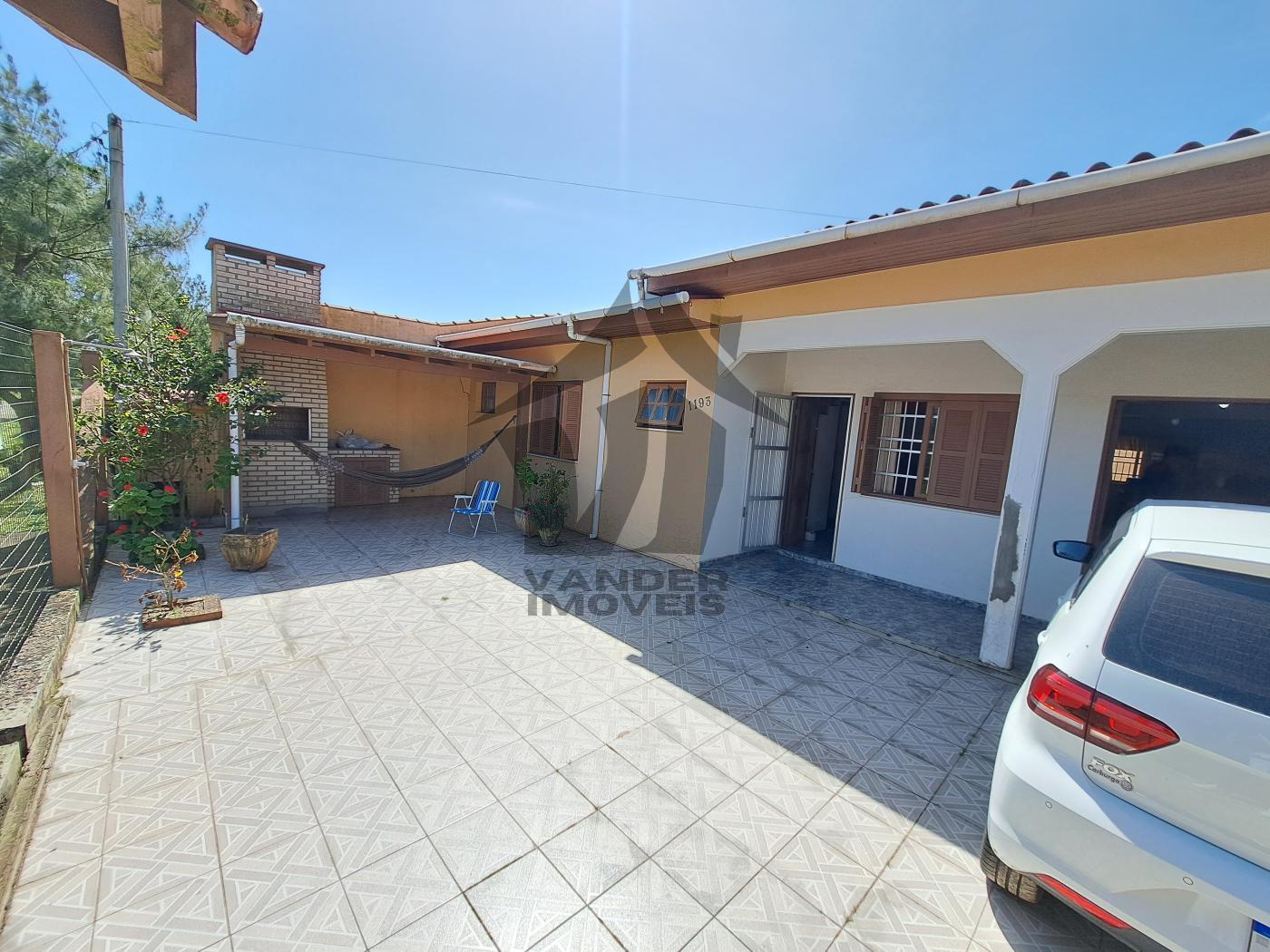 Casa à venda com 3 quartos, 300m² - Foto 2