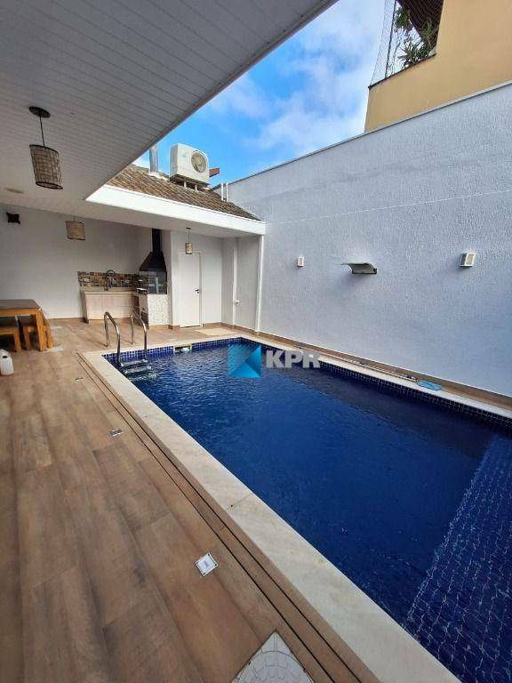 Casa de Condomínio para alugar com 4 quartos, 245m² - Foto 14