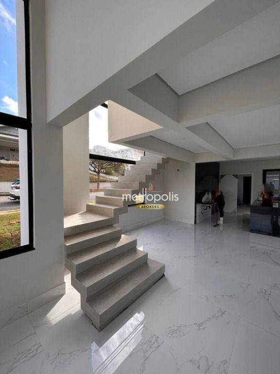 Casa de Condomínio à venda com 4 quartos, 345m² - Foto 2