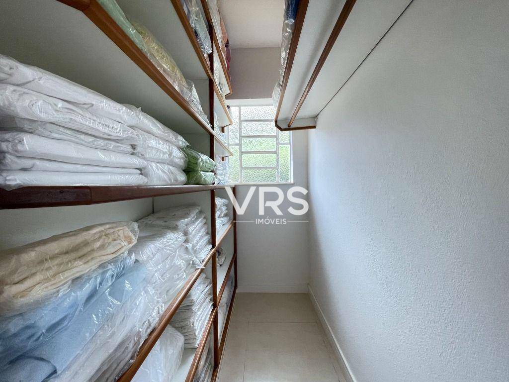 Casa à venda com 4 quartos, 350m² - Foto 29