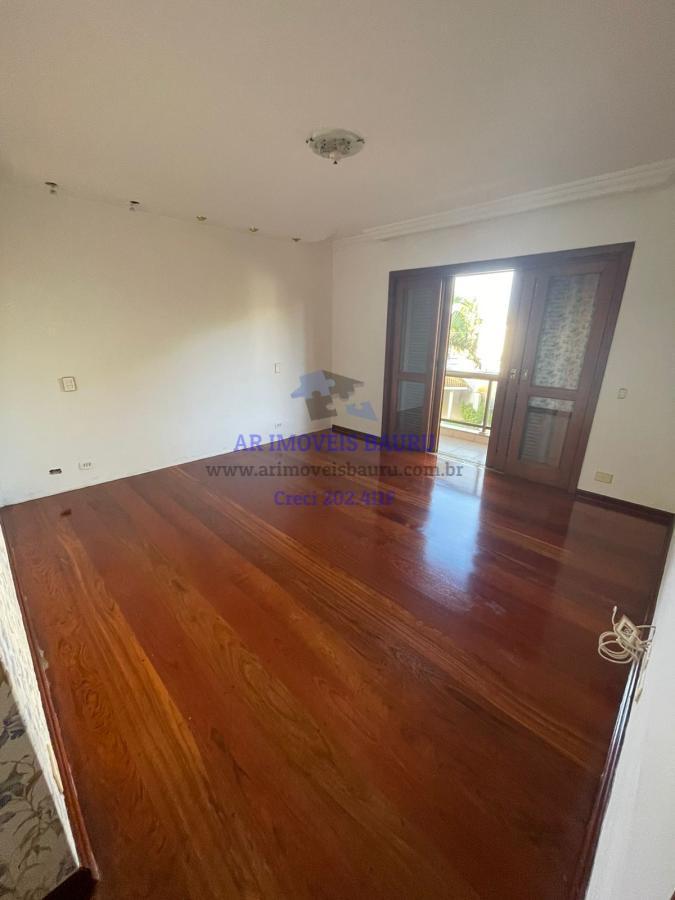 Casa à venda com 4 quartos, 380m² - Foto 10