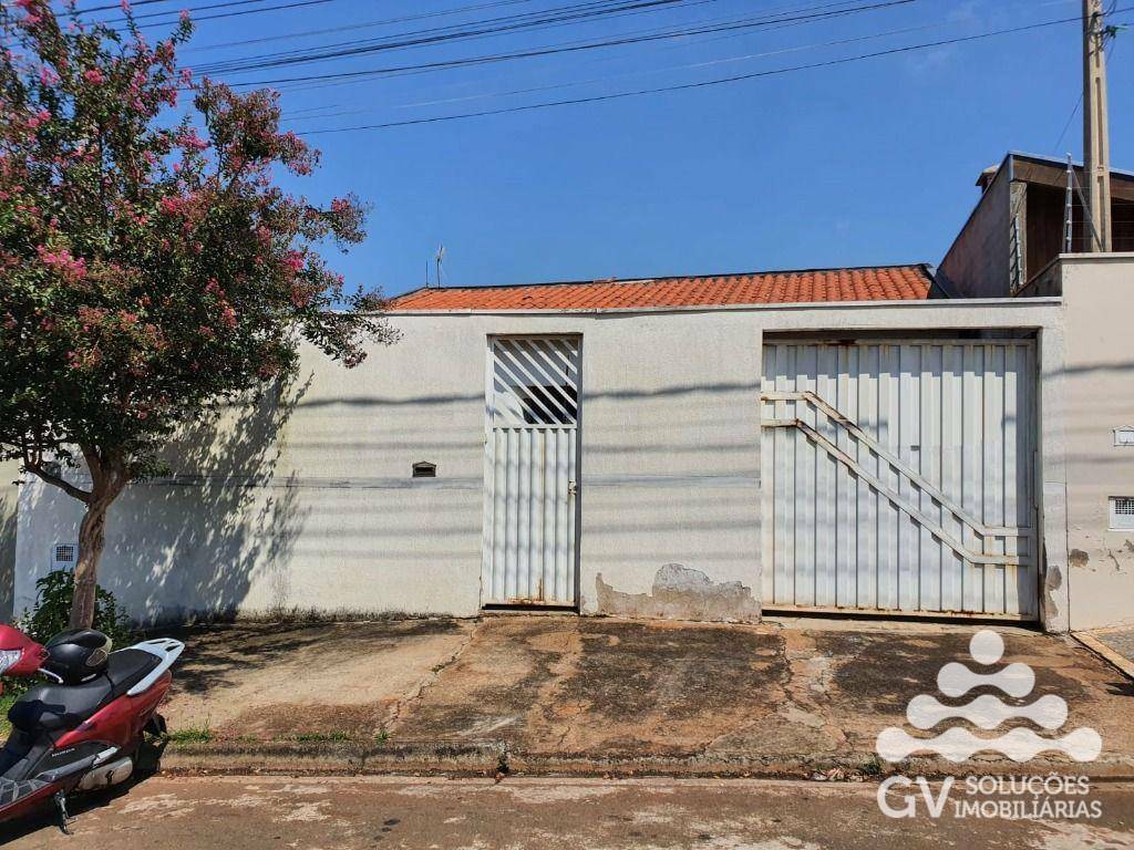 Casa à venda com 3 quartos, 200m² - Foto 1