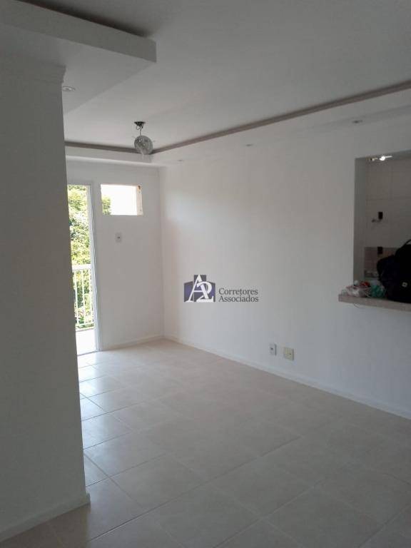 Apartamento à venda com 3 quartos, 69m² - Foto 4