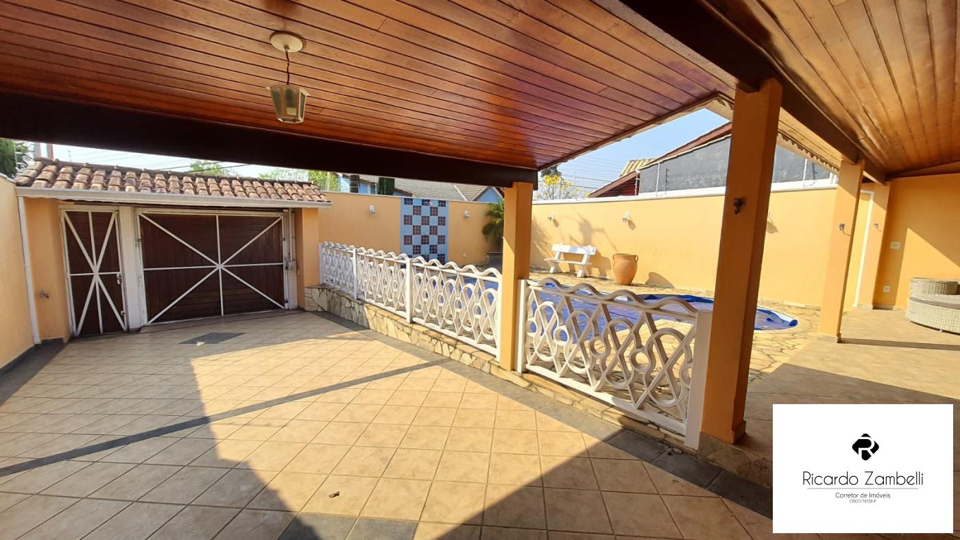 Casa à venda com 3 quartos, 300m² - Foto 2