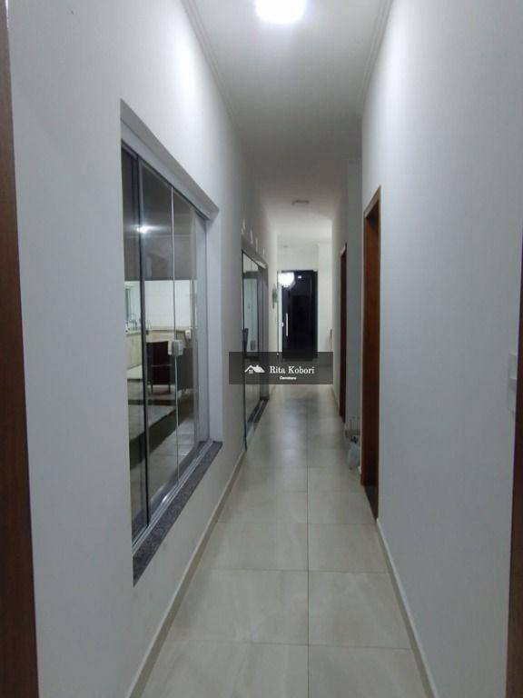 Casa à venda com 4 quartos, 170m² - Foto 4