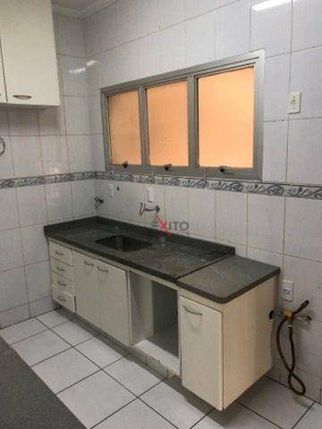 Apartamento à venda com 3 quartos, 95m² - Foto 10