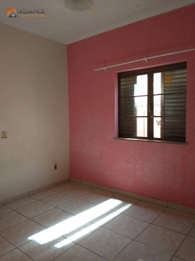 Casa à venda com 3 quartos, 98m² - Foto 12