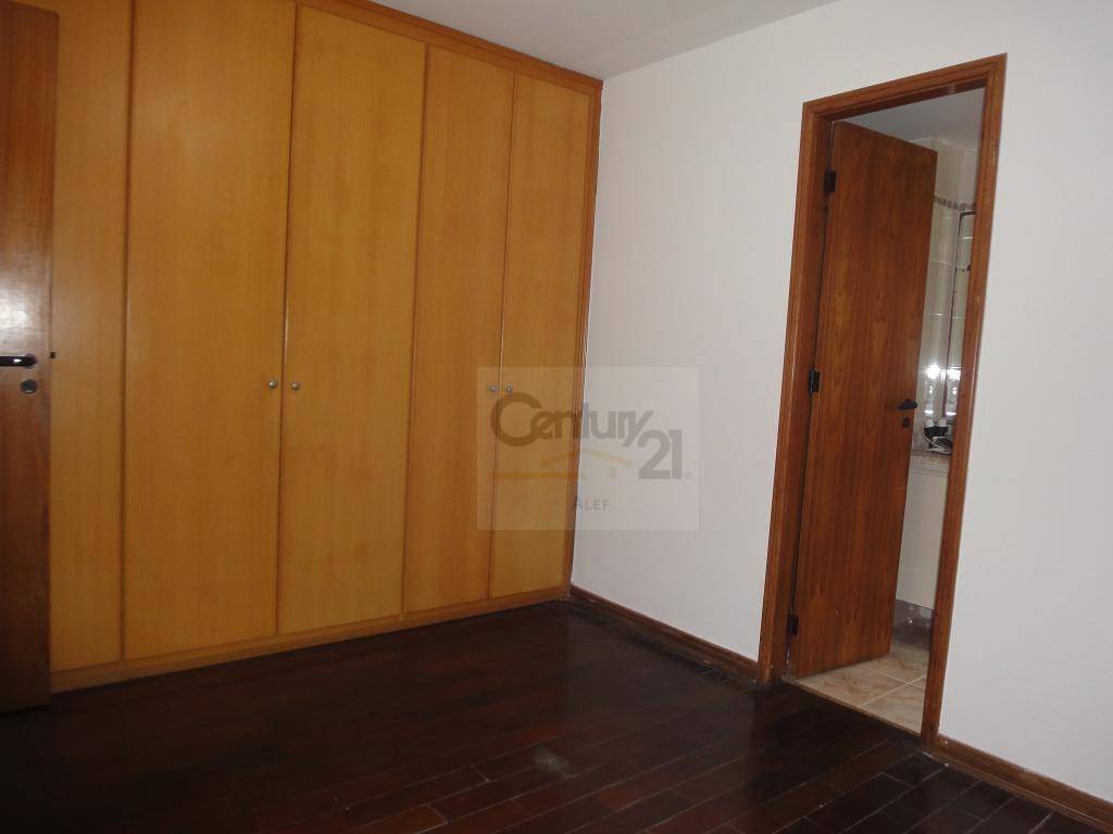 Apartamento para alugar com 3 quartos, 110m² - Foto 8