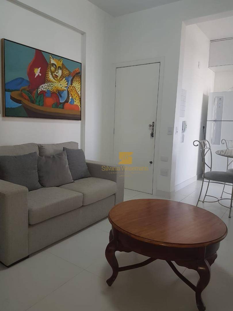 Apartamento à venda com 2 quartos, 82m² - Foto 2