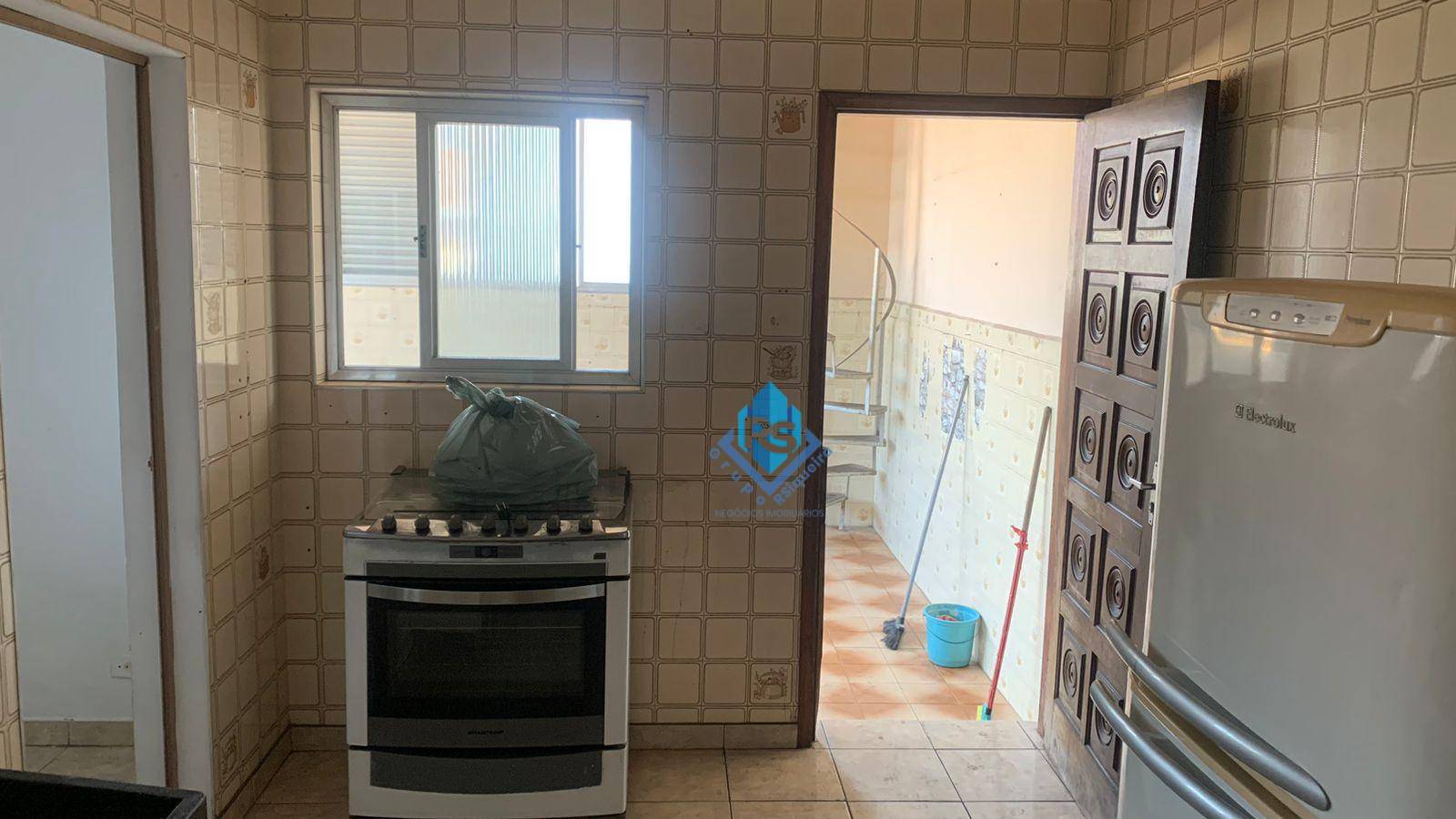 Apartamento para alugar com 3 quartos, 140m² - Foto 8