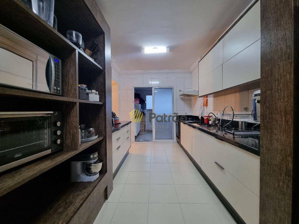 Apartamento à venda com 3 quartos, 158m² - Foto 11