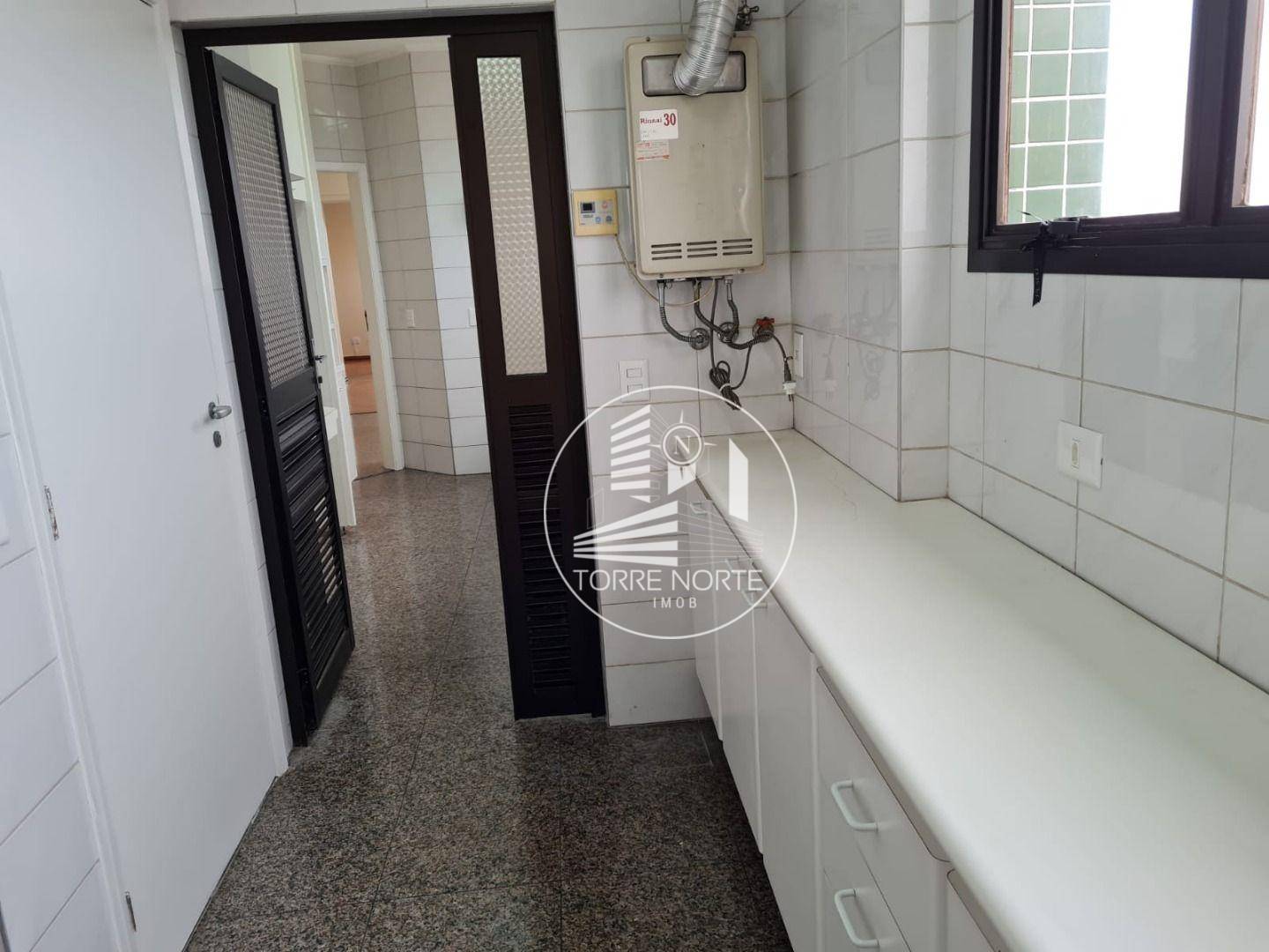 Apartamento à venda com 4 quartos, 220m² - Foto 18