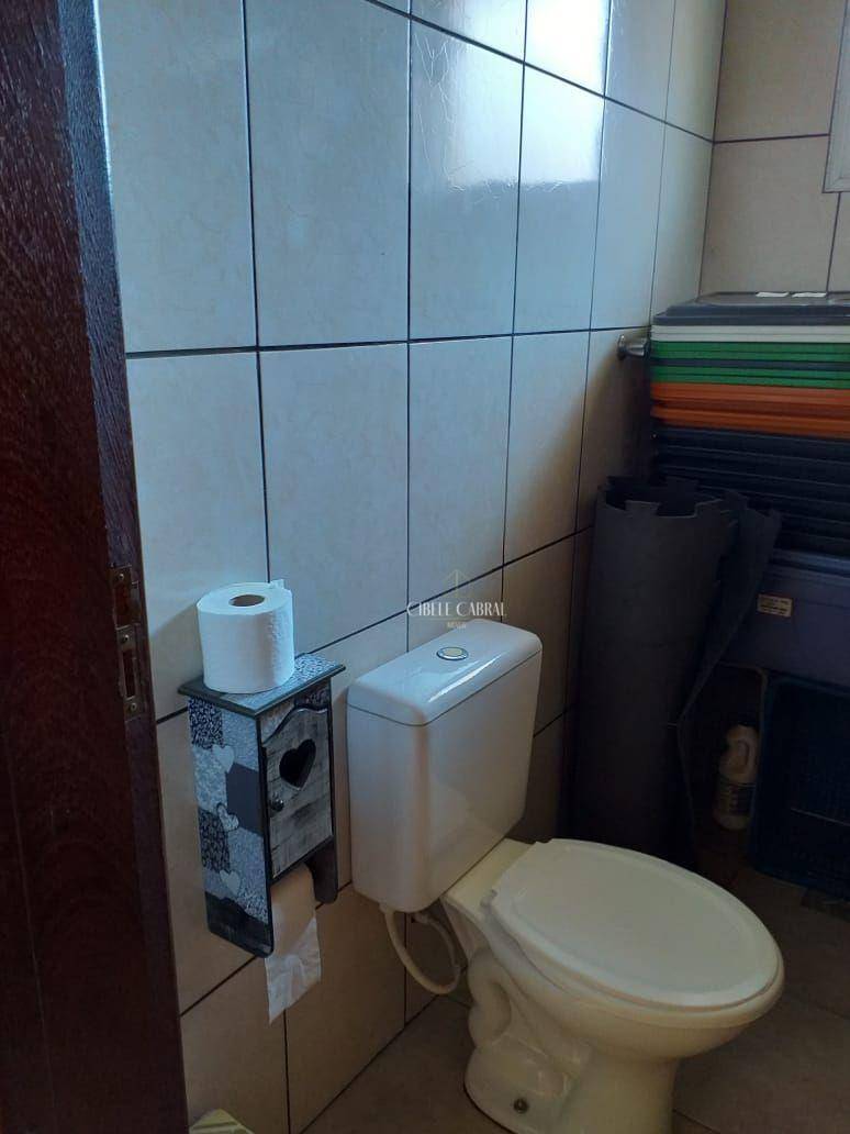 Casa de Condomínio à venda com 3 quartos, 220m² - Foto 18