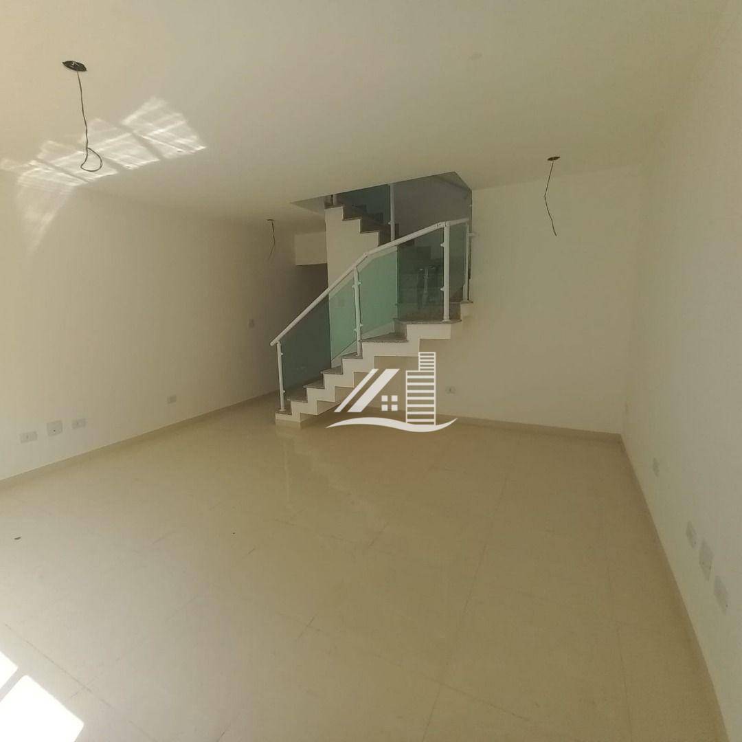 Sobrado à venda com 3 quartos, 213m² - Foto 2