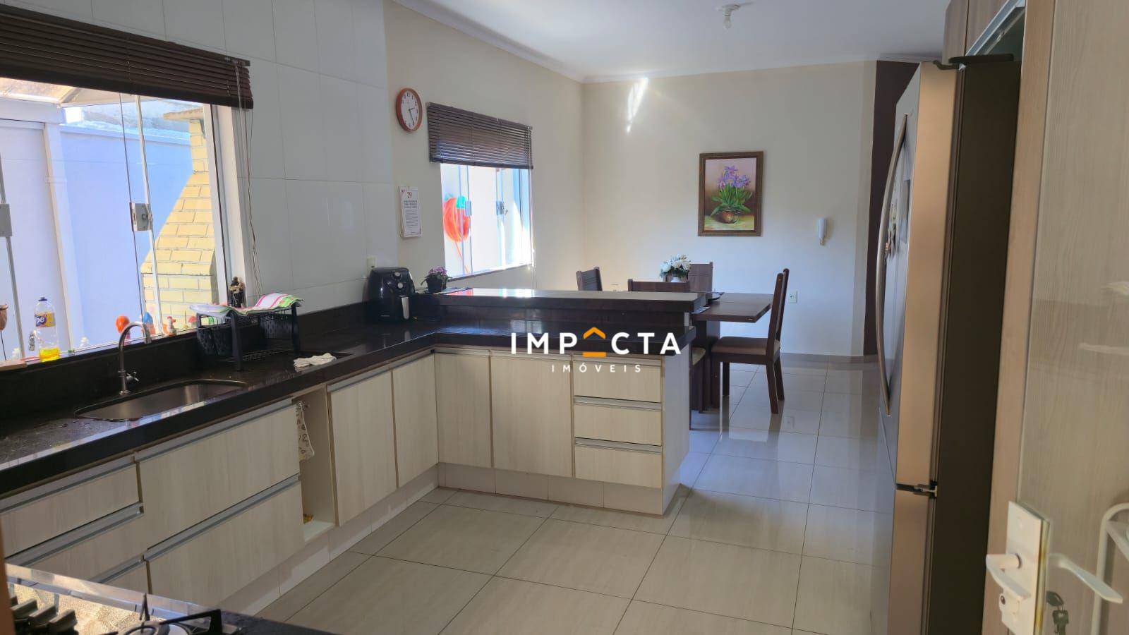 Casa, 3 quartos, 180 m² - Foto 2