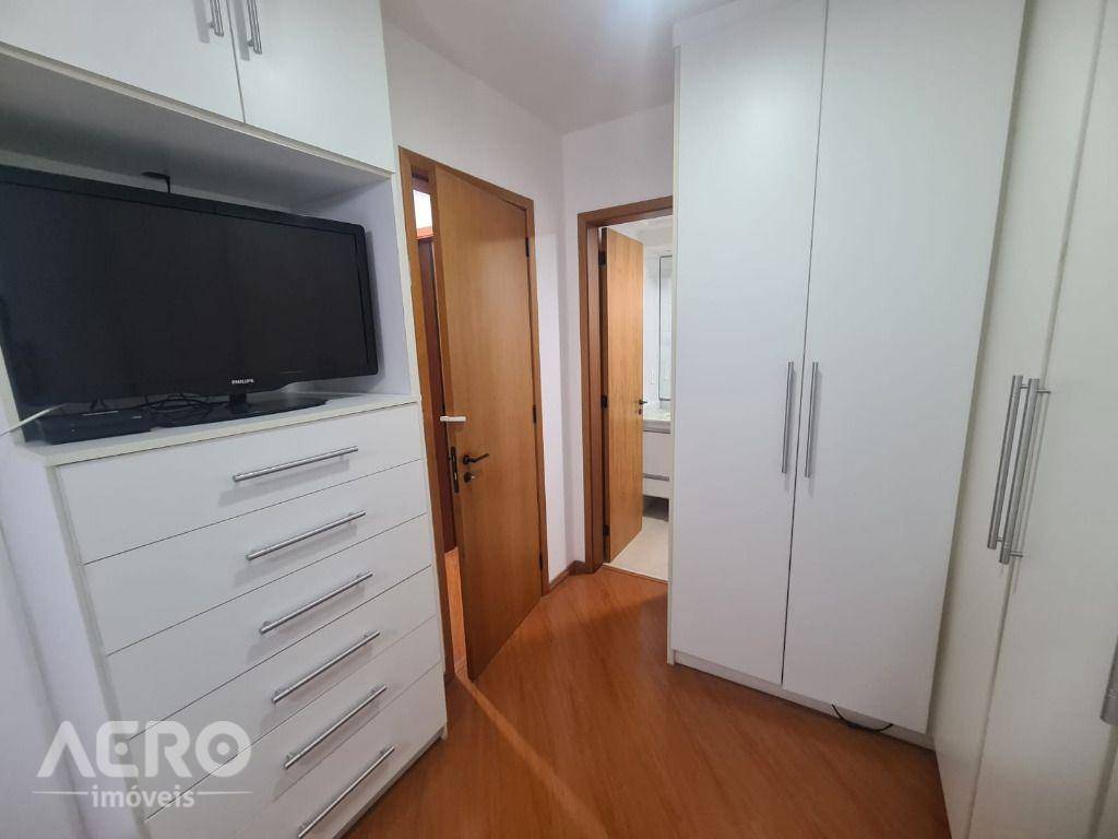 Apartamento à venda com 3 quartos, 130m² - Foto 18