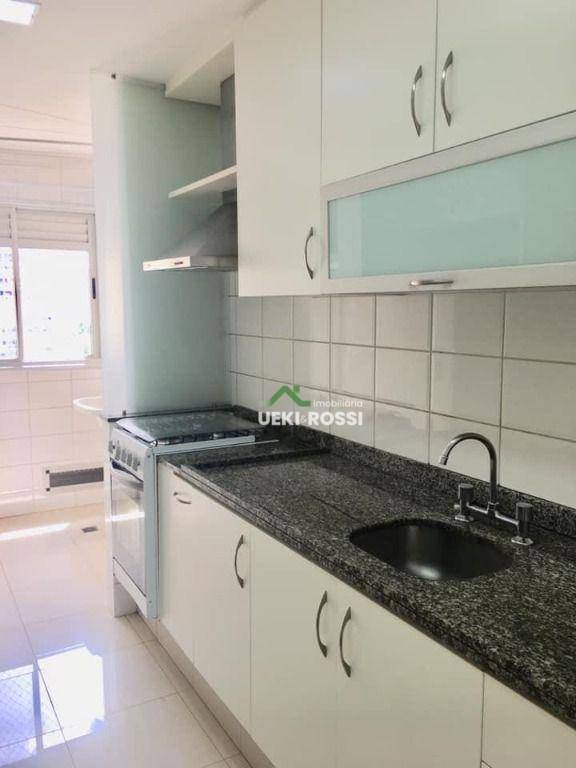 Apartamento para alugar com 3 quartos, 83m² - Foto 13