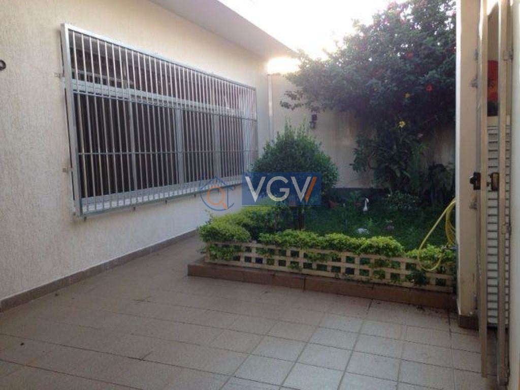 Casa para alugar com 3 quartos, 300m² - Foto 12