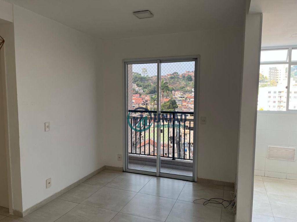 Apartamento à venda com 2 quartos, 55m² - Foto 2