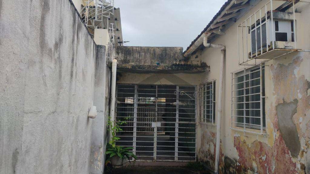 Casa à venda com 6 quartos, 180m² - Foto 15