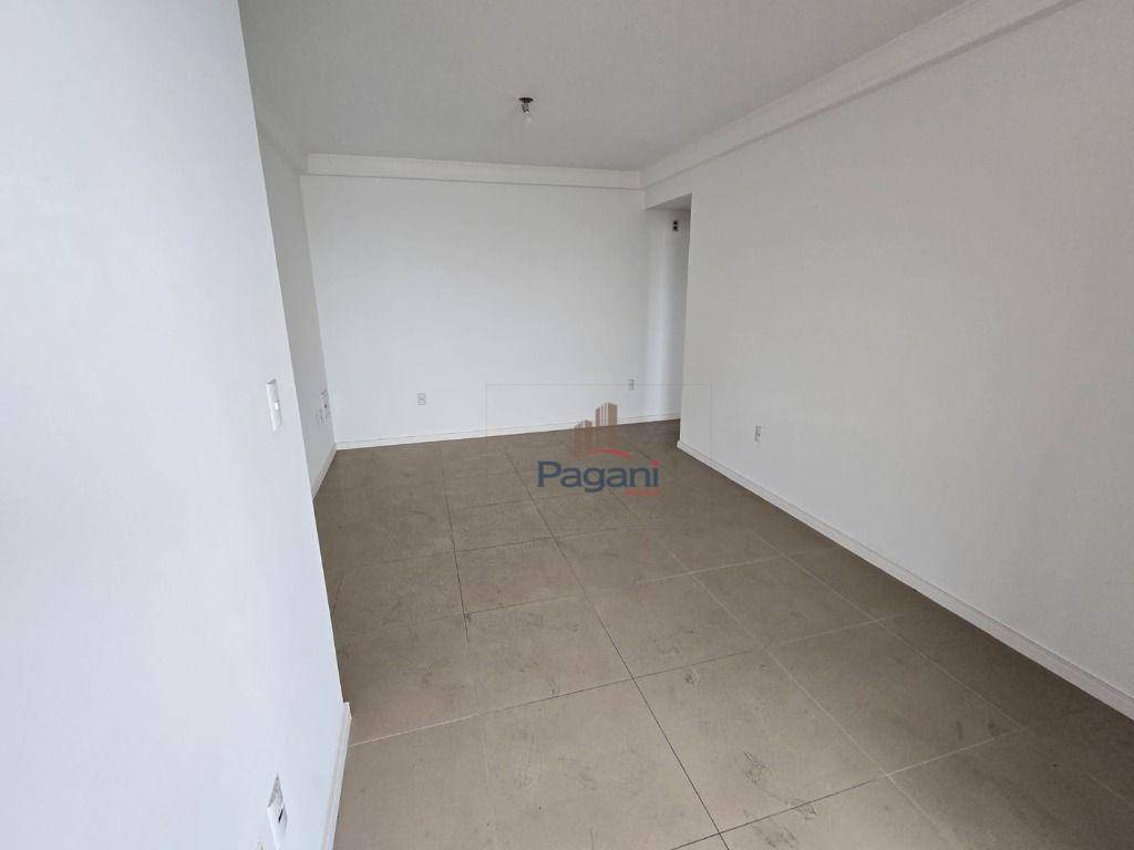 Apartamento à venda com 3 quartos, 80m² - Foto 28