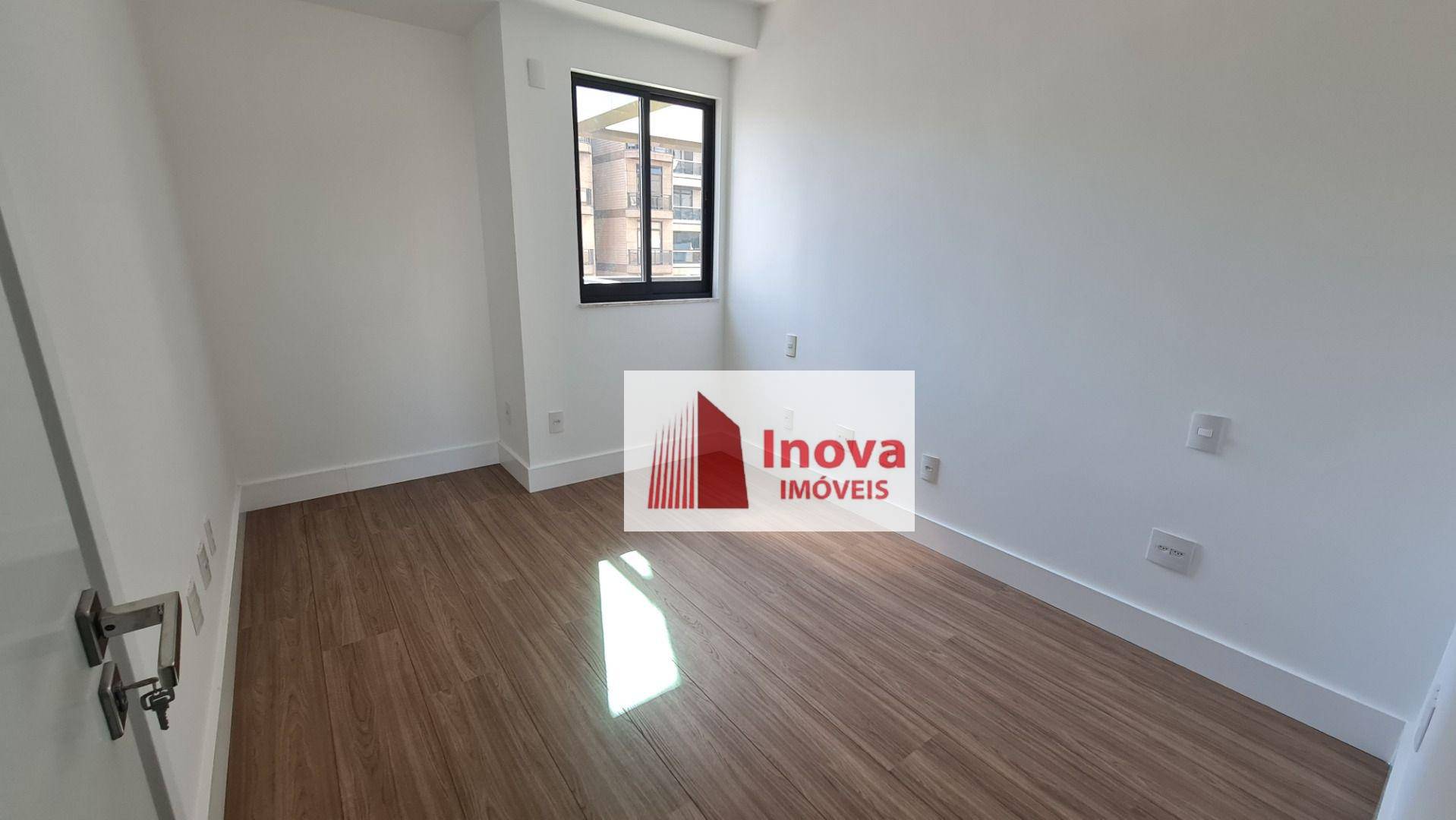 Apartamento à venda com 4 quartos, 250m² - Foto 29