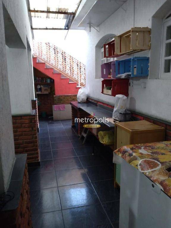 Sobrado à venda e aluguel com 3 quartos, 210m² - Foto 16