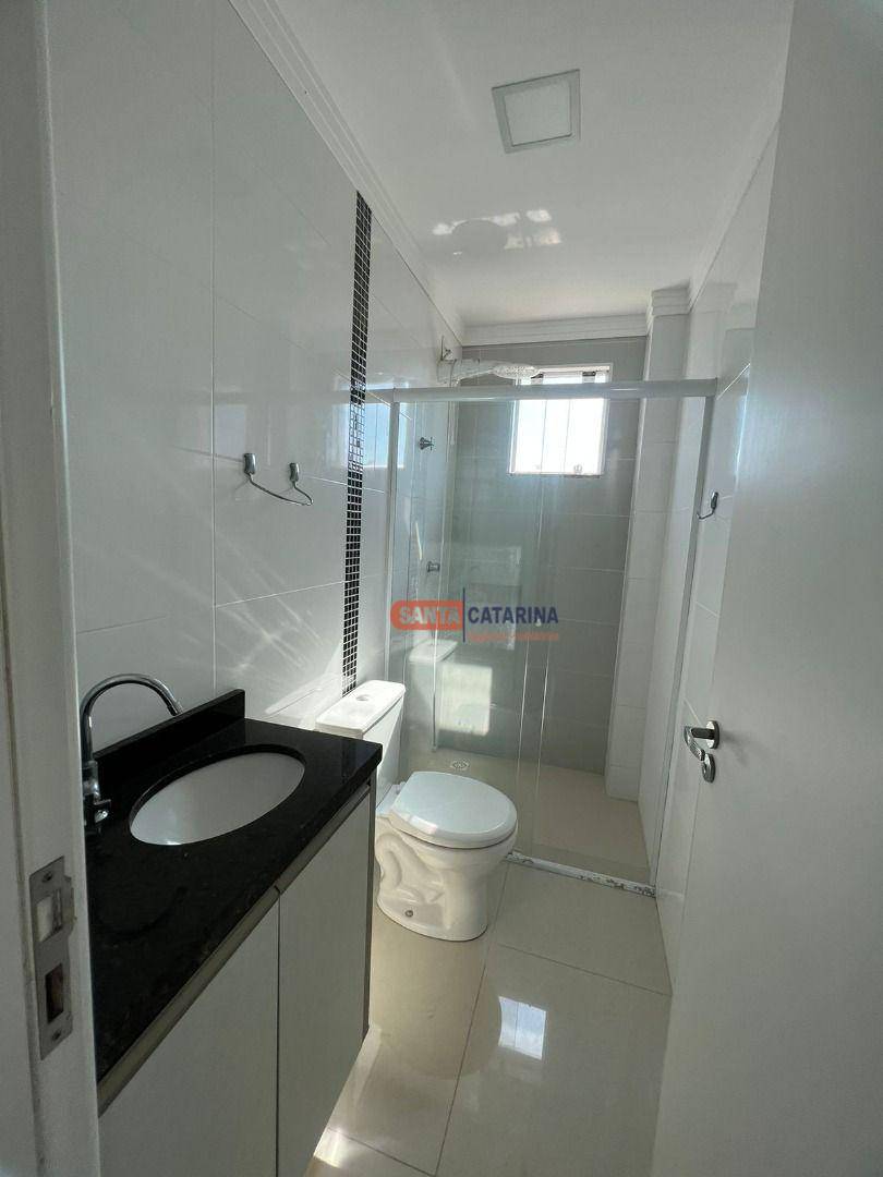 Apartamento à venda com 2 quartos, 68m² - Foto 10