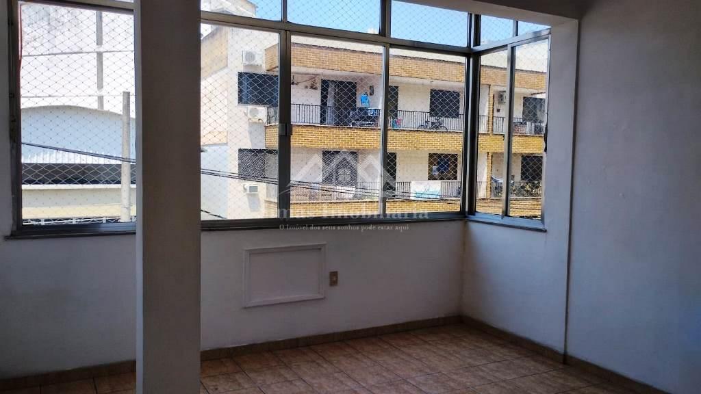 Apartamento para alugar com 2 quartos, 70m² - Foto 3