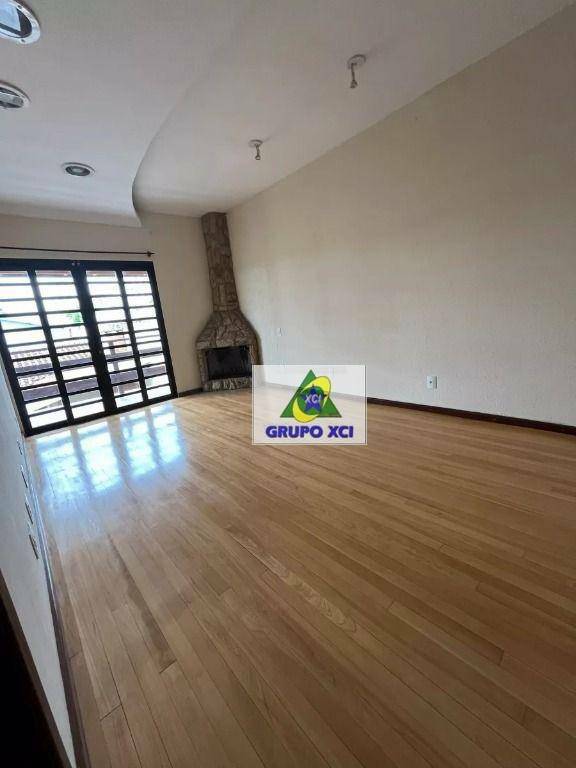 Casa à venda com 4 quartos, 290m² - Foto 8