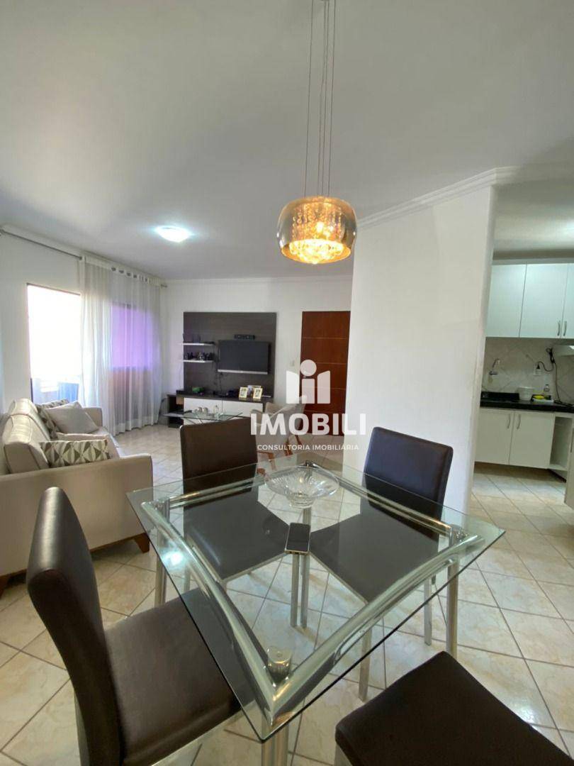 Apartamento à venda com 3 quartos, 76m² - Foto 3