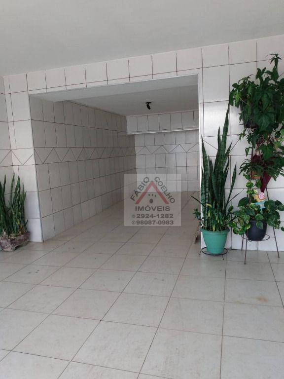 Sobrado à venda com 3 quartos, 150m² - Foto 2