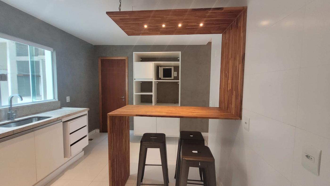 Casa de Condomínio para alugar com 4 quartos, 220m² - Foto 14