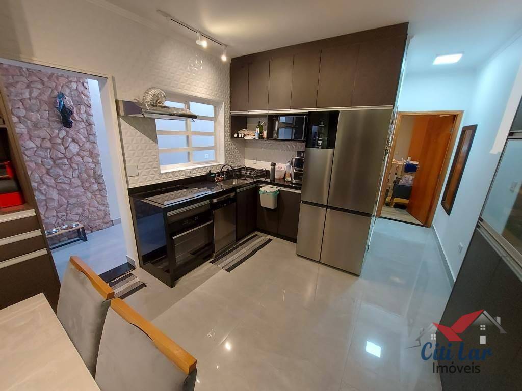 Casa à venda com 2 quartos, 109m² - Foto 3