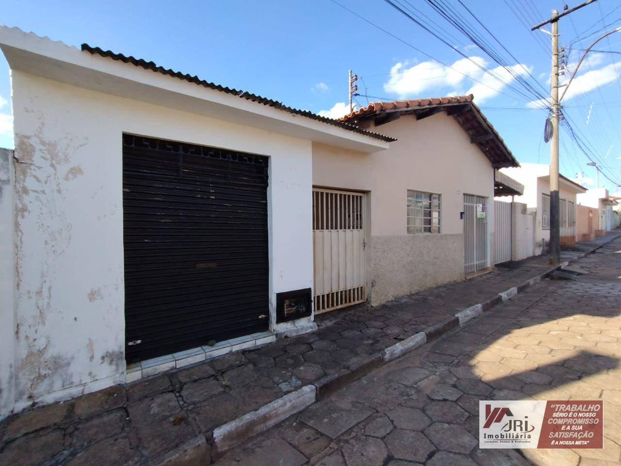 Casa à venda e aluguel com 2 quartos, 109m² - Foto 3