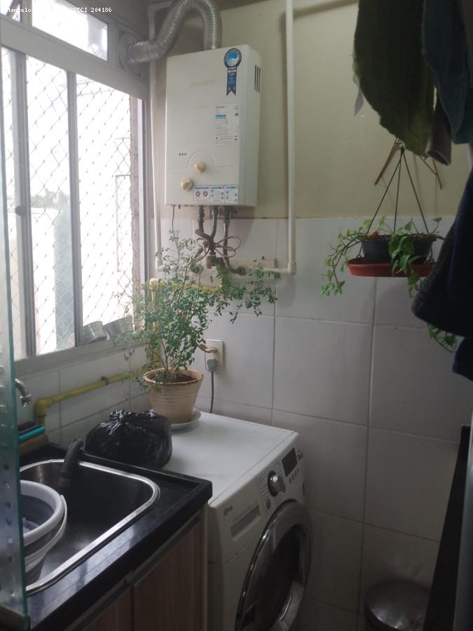 Apartamento à venda com 2 quartos, 40m² - Foto 15