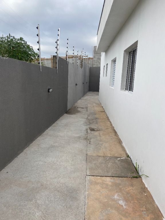 Casa à venda e aluguel com 2 quartos, 70m² - Foto 24