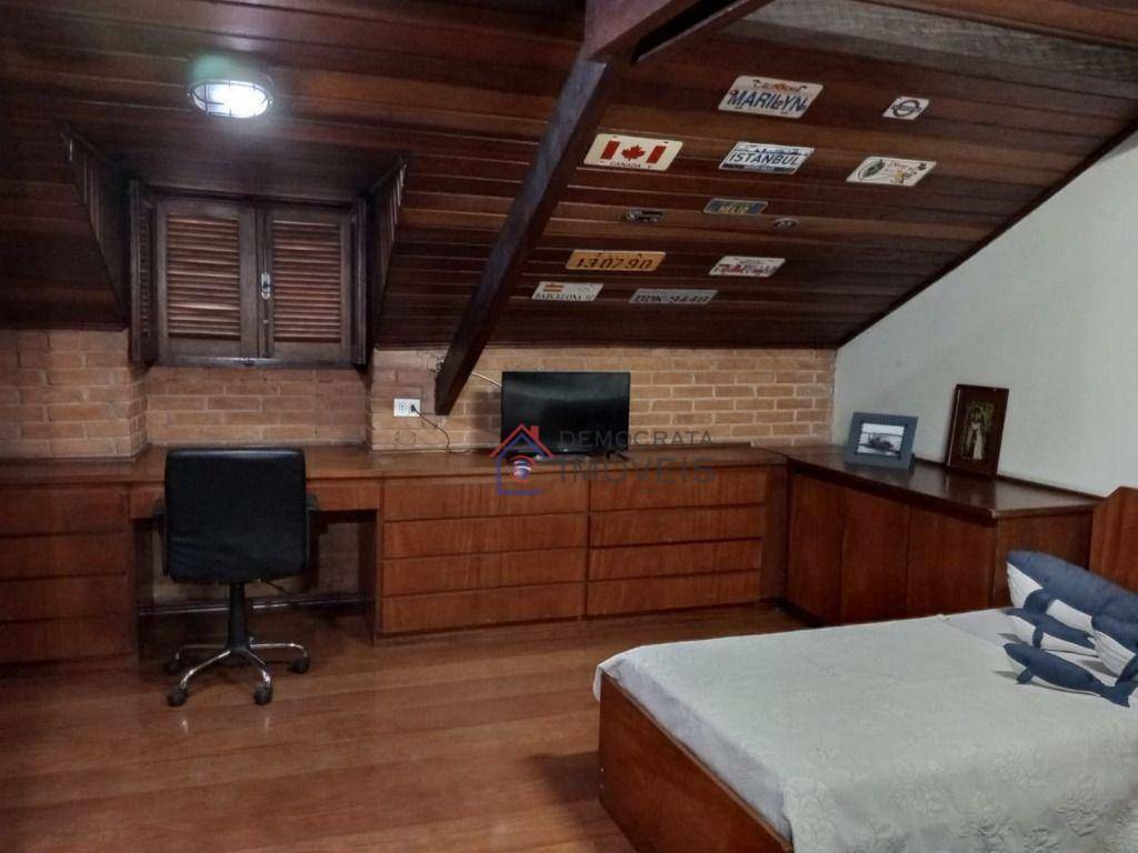 Sobrado à venda com 4 quartos, 301m² - Foto 18