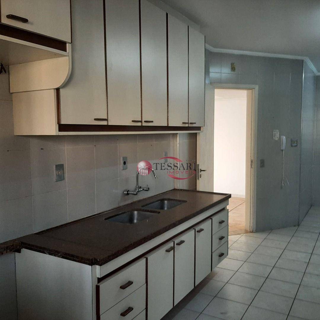 Apartamento à venda com 3 quartos, 167m² - Foto 8