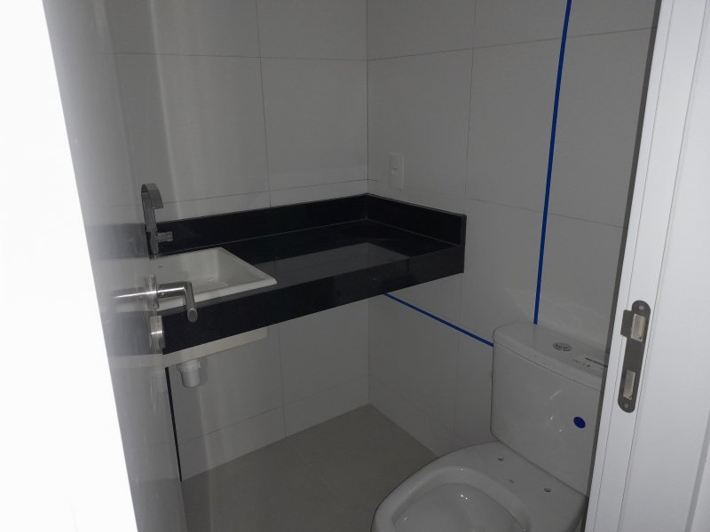 Apartamento à venda com 4 quartos, 200m² - Foto 7