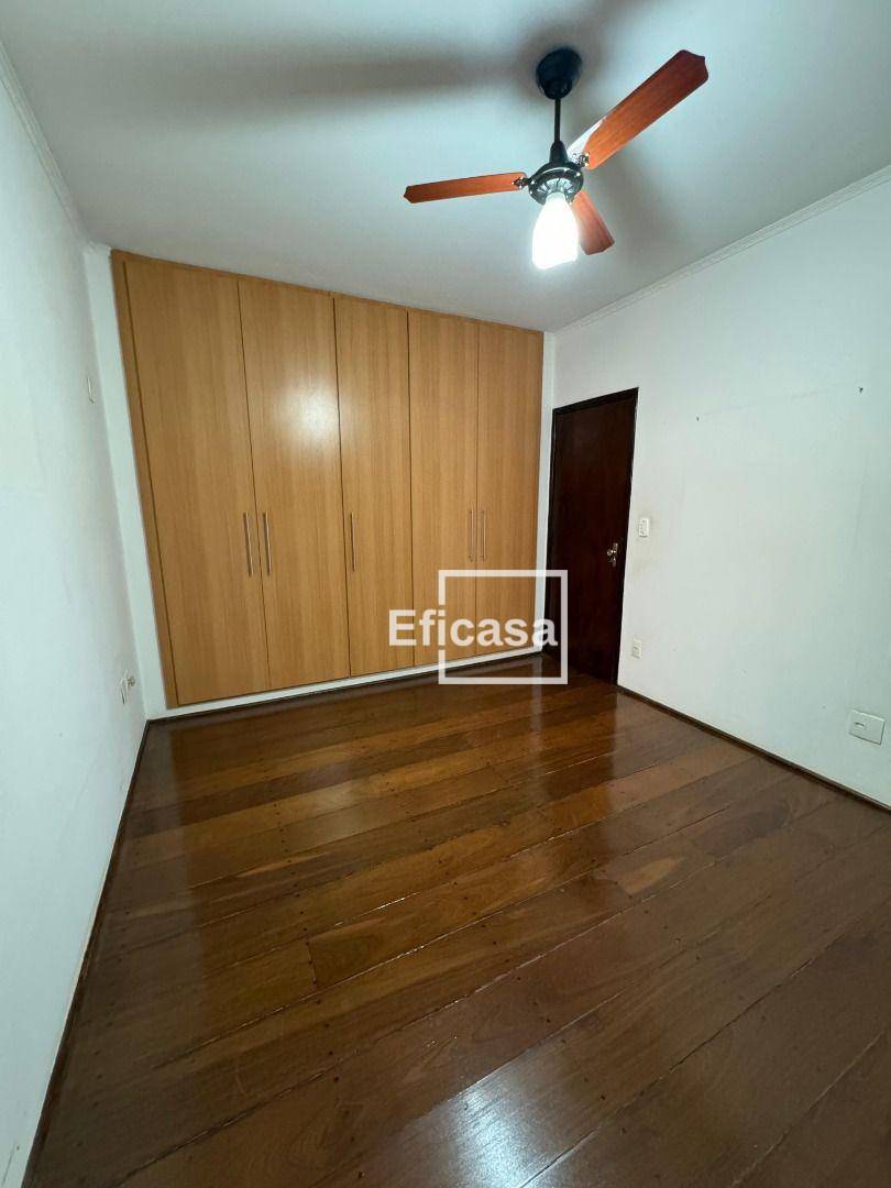 Casa à venda com 3 quartos, 258m² - Foto 8